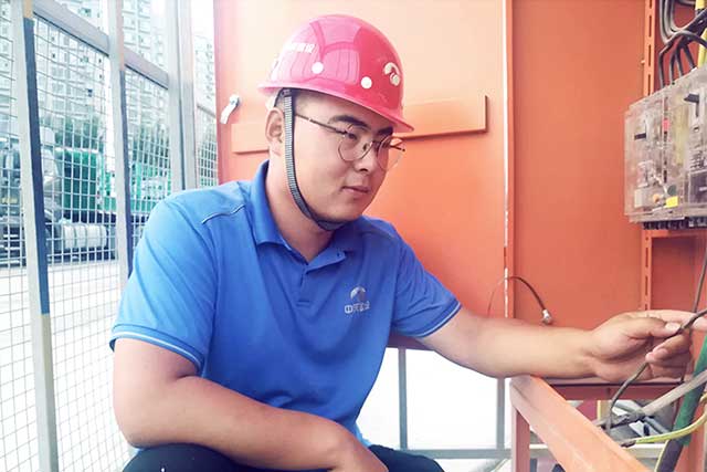 地铁四部---安全岗---岳鑫-2.jpg 地铁四部---安全岗---岳鑫-2.jpg